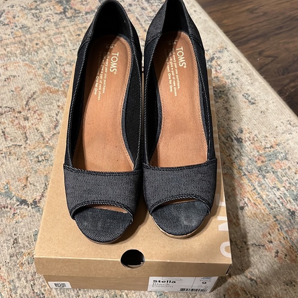 TOMS Stella wedges - Picture 2 of 4